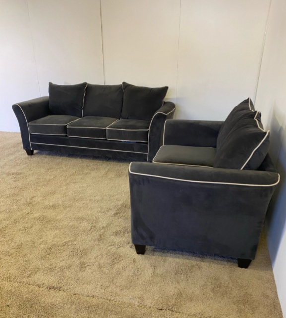 Couch and Loveseat-gra